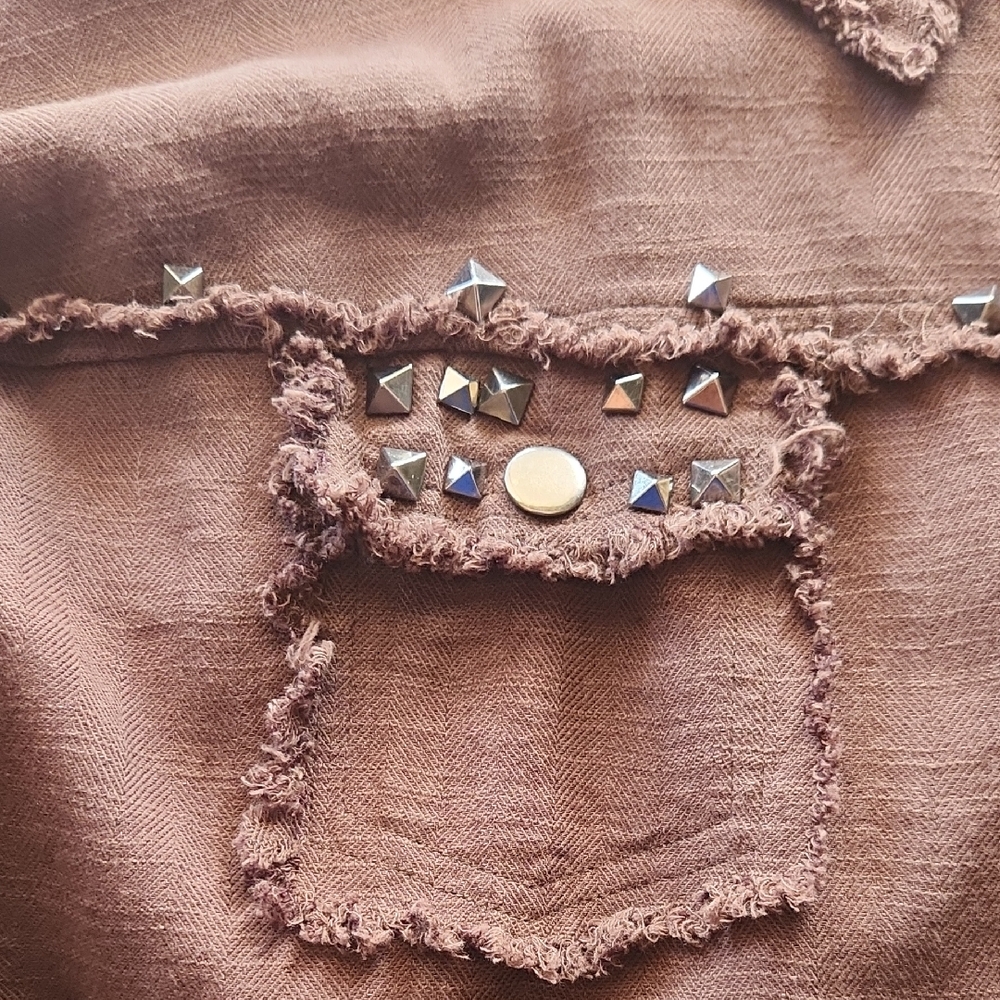 NWT DAVI & DANI Brown Button Down Shirt - Picture 5 of 10